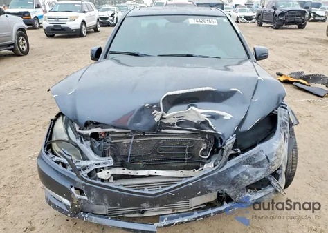 2014 Mercedes-Benz C 250 z USA, uszkodzony, nr VIN WDDGF4HB1EG222948